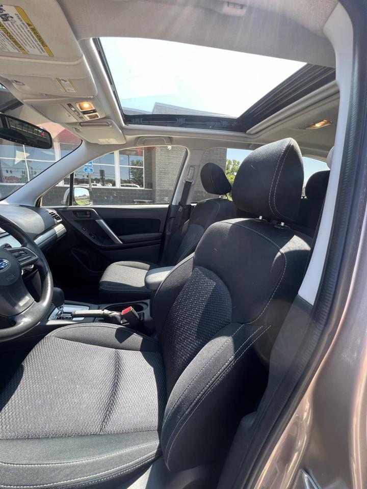Subaru Forester 4dr CVT 2.5i Premium PZEV 2016