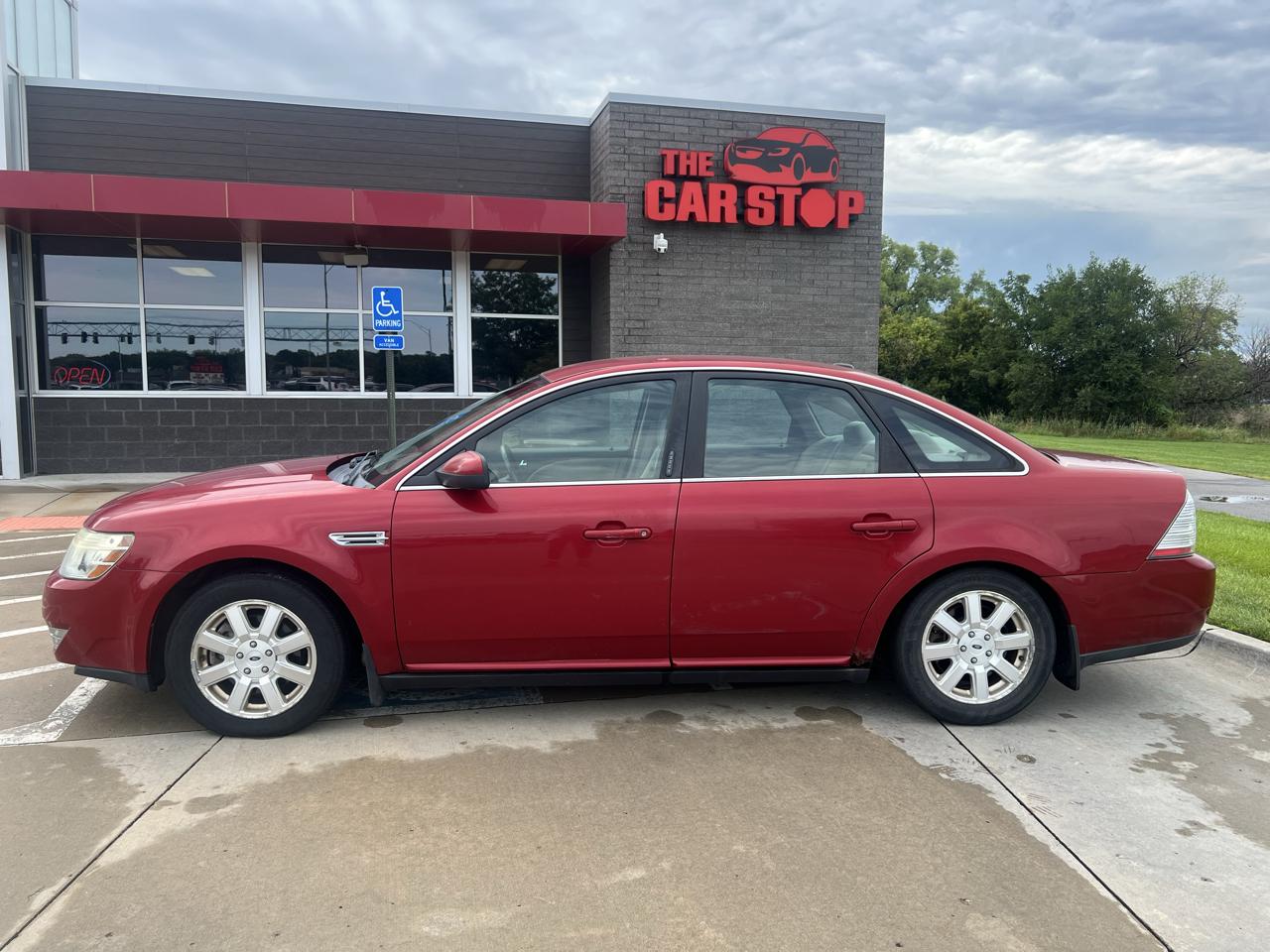 Ford Taurus 4dr Sdn SE FWD 2009