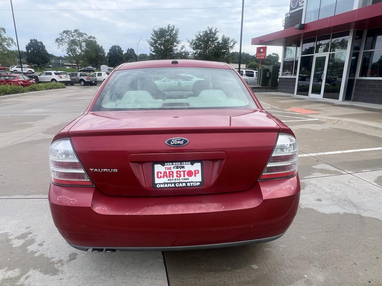 Ford Taurus 4dr Sdn SE FWD 2009