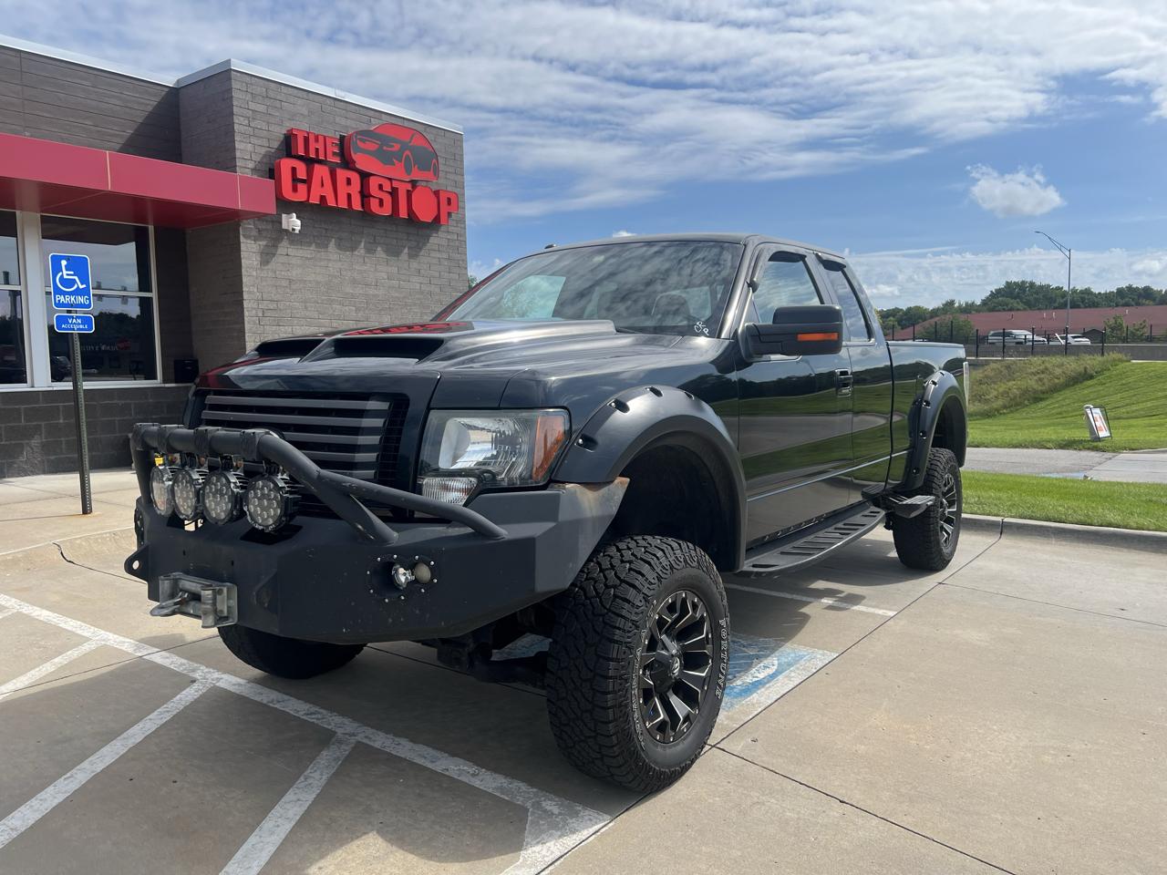 Ford F-150 4WD SuperCab 145" Lariat 2011