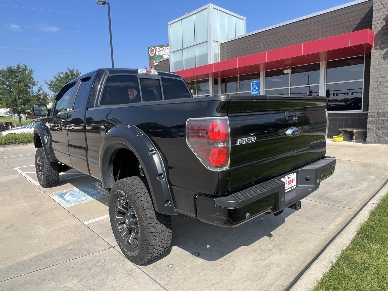 Ford F-150 4WD SuperCab 145" Lariat 2011