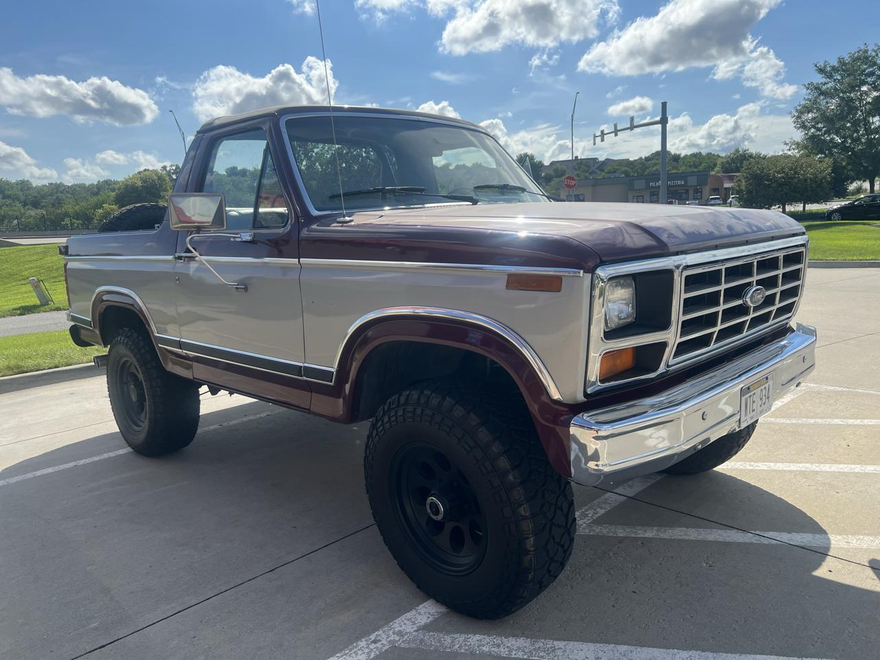 Ford Bronco  1983