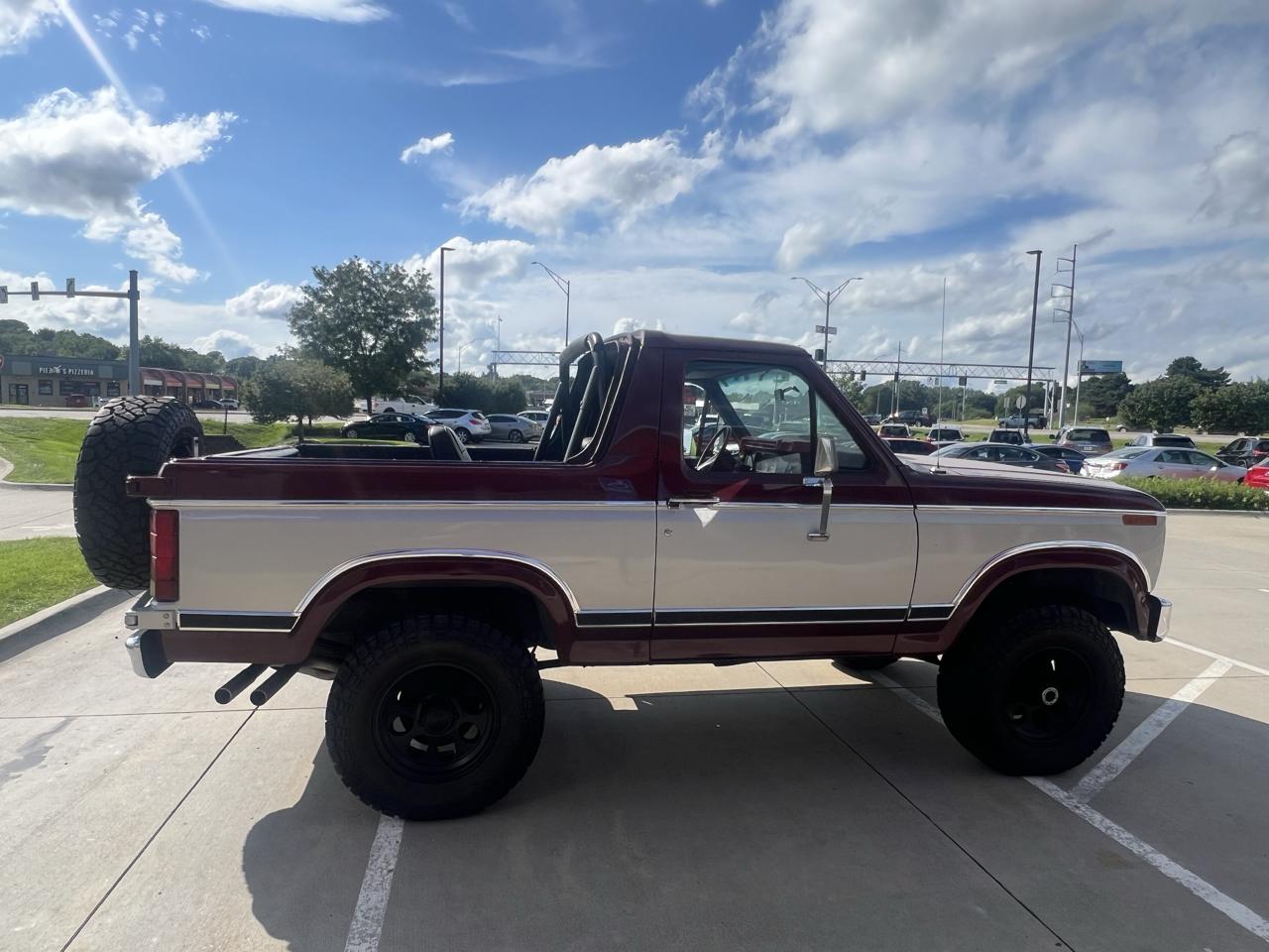 Ford Bronco  1983