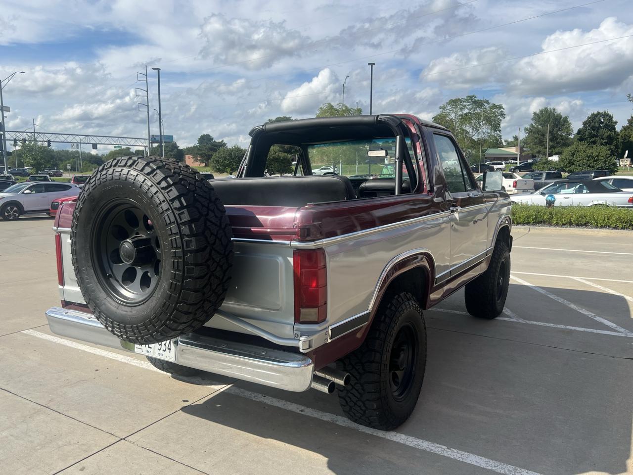 Ford Bronco  1983