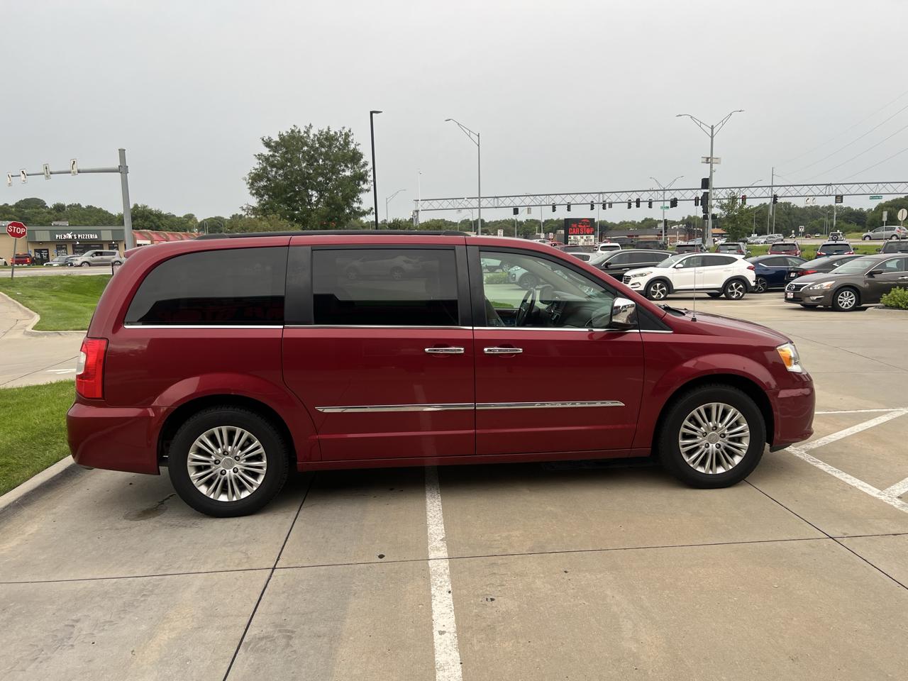 Chrysler Town & Country 4dr Wgn Touring-L 2015