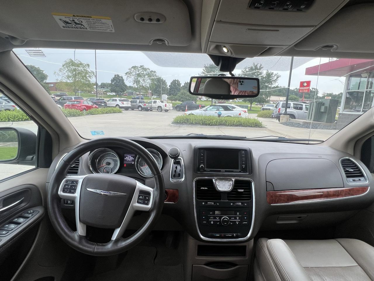 Chrysler Town & Country 4dr Wgn Touring-L 2015