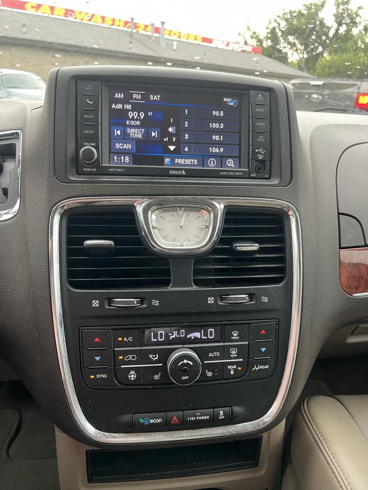 Chrysler Town & Country 4dr Wgn Touring-L 2015