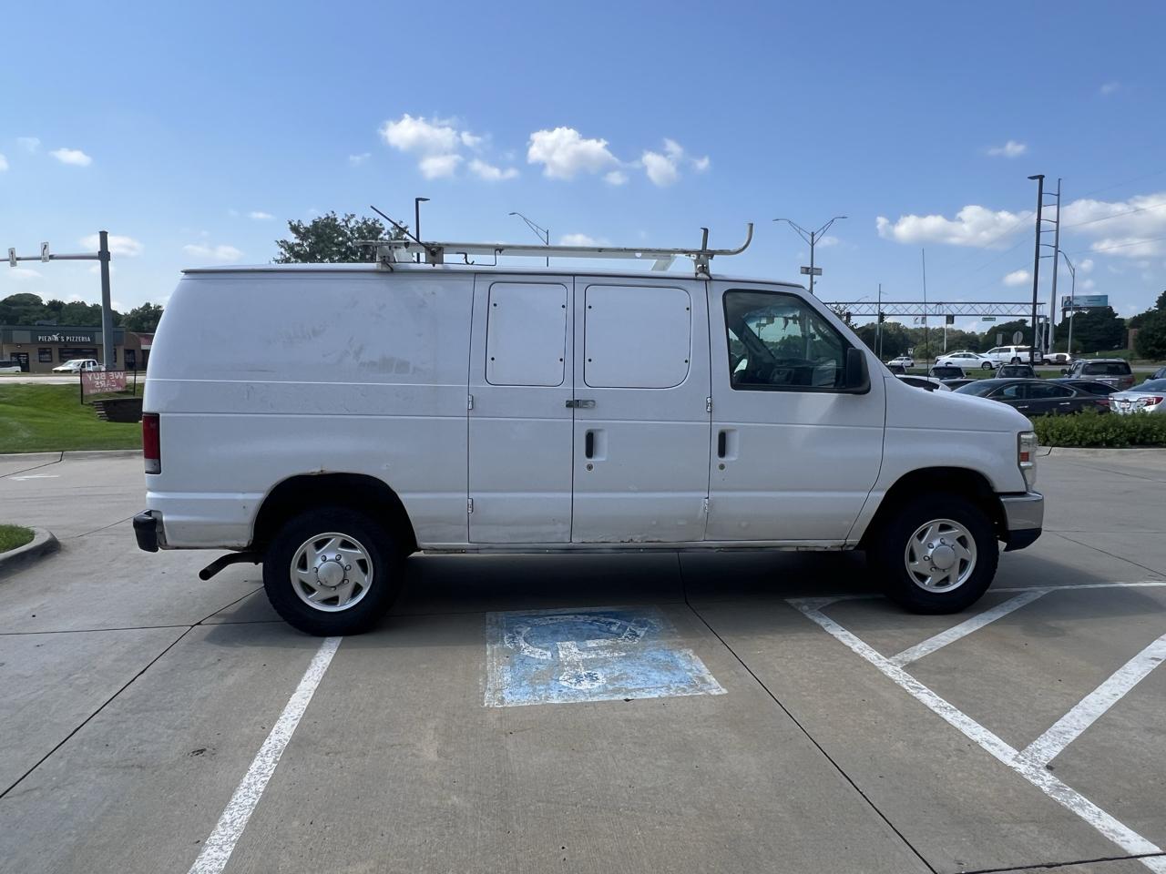 Ford Econoline Cargo Van E-250 Recreational 2012