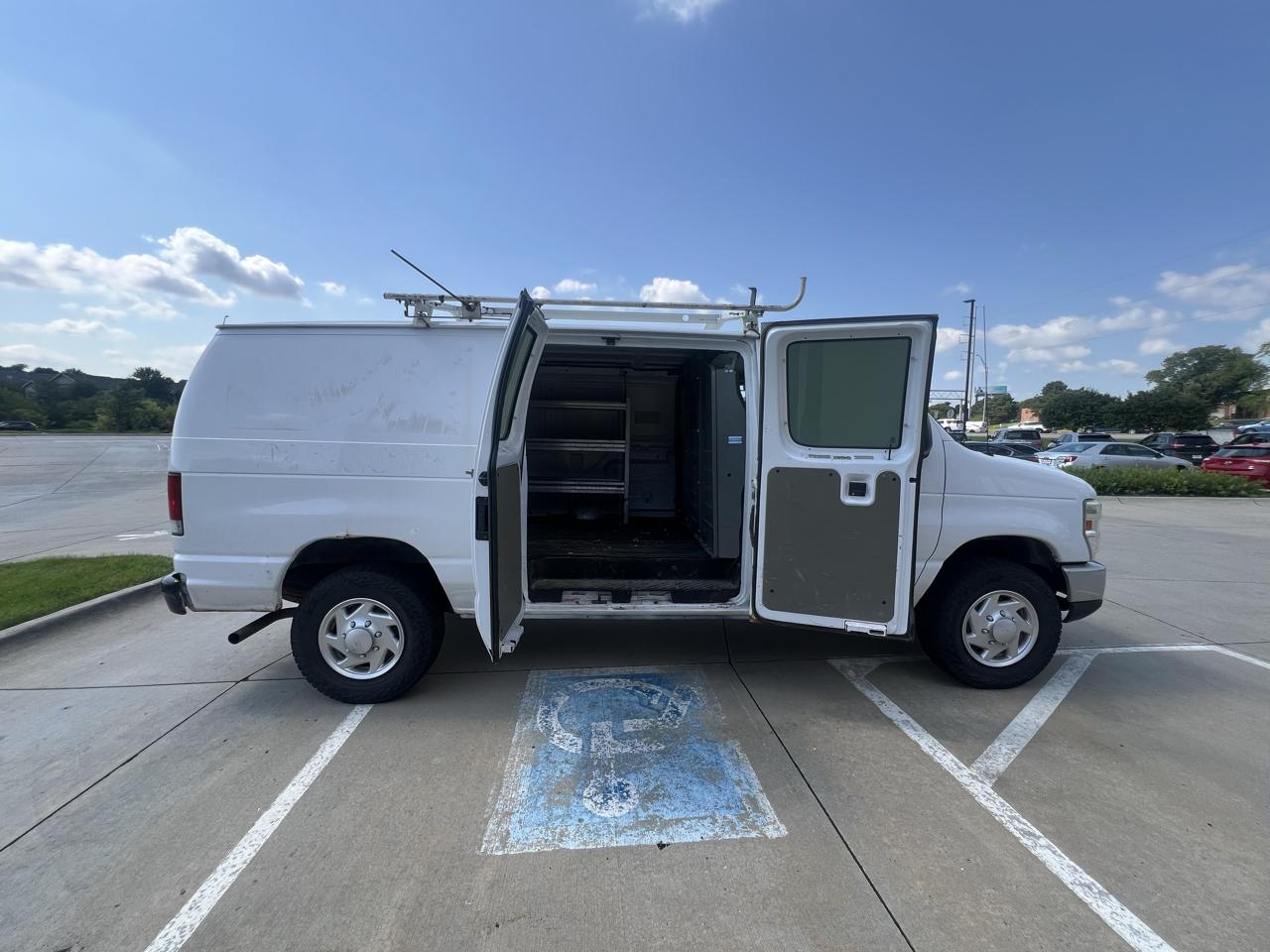 Ford Econoline Cargo Van E-250 Recreational 2012