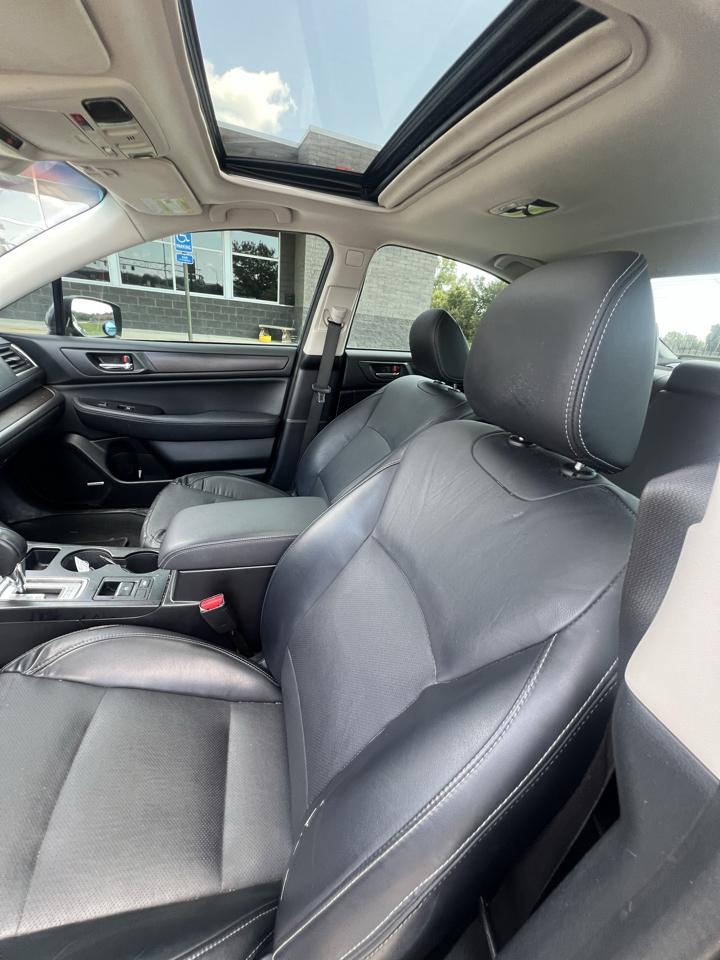 Subaru Legacy 3.6R Limited 2017