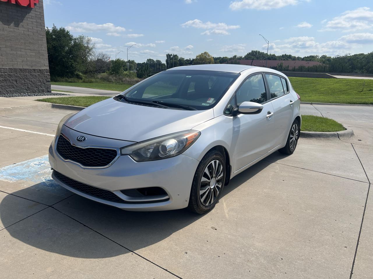 Kia Forte 5-Door 5dr HB Auto LX 2016