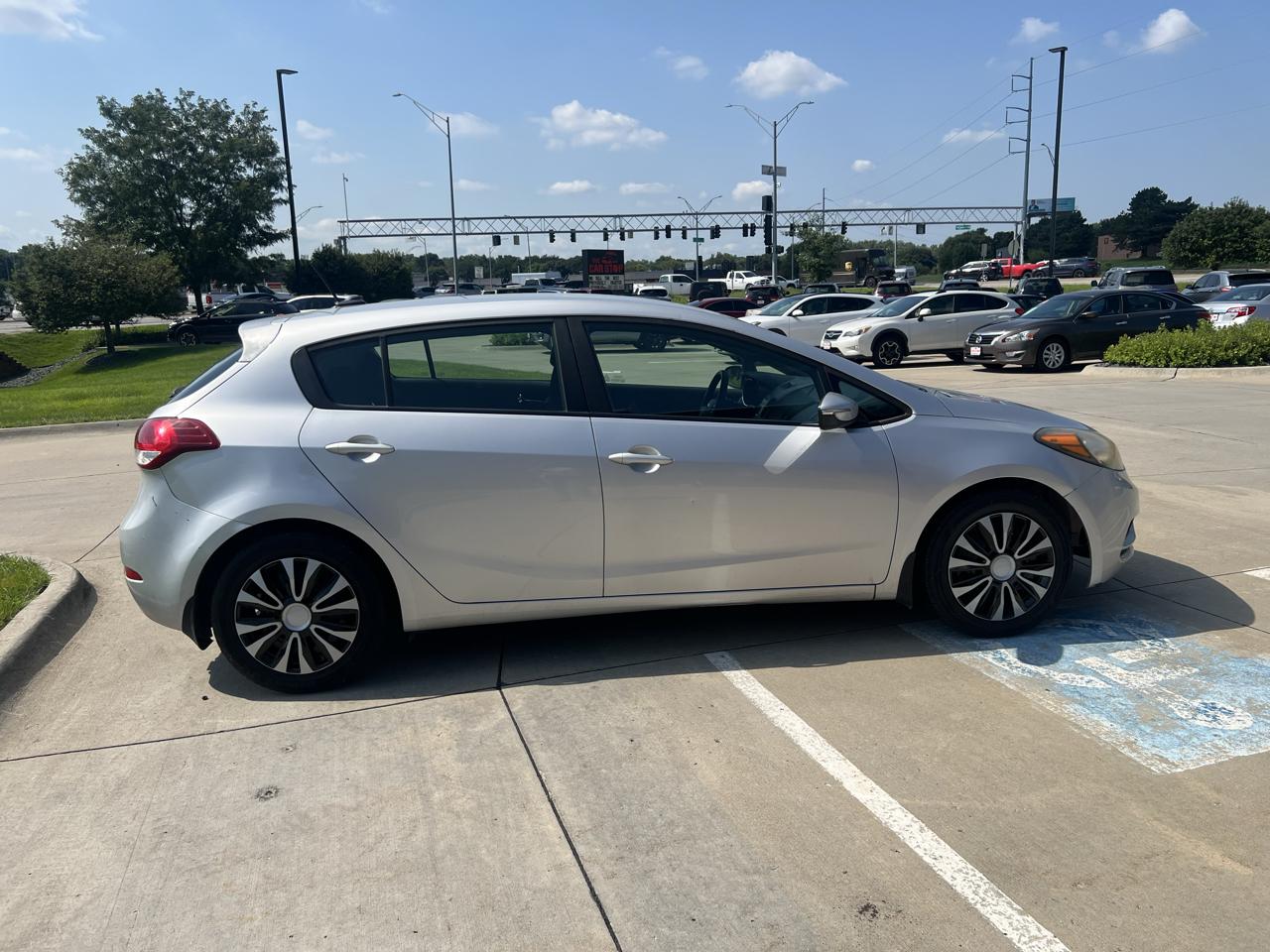 Kia Forte 5-Door 5dr HB Auto LX 2016