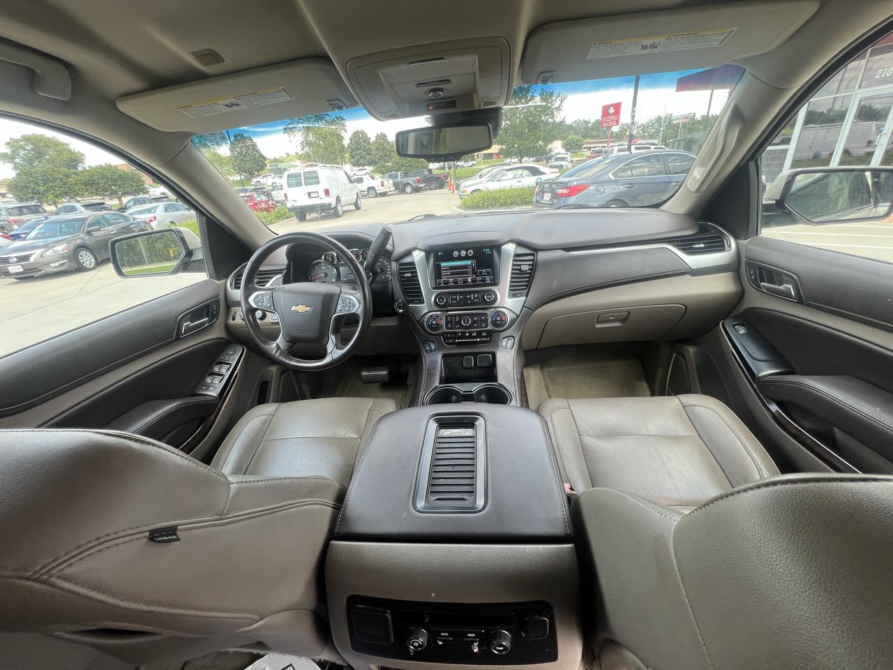 Chevrolet Suburban 4WD 4dr LT 2015