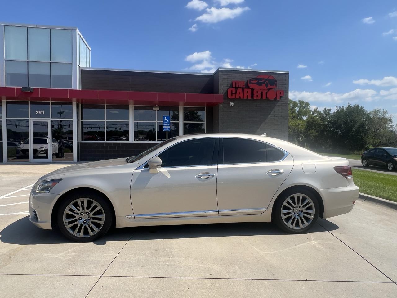 Lexus LS 460 4dr Sdn RWD 2013