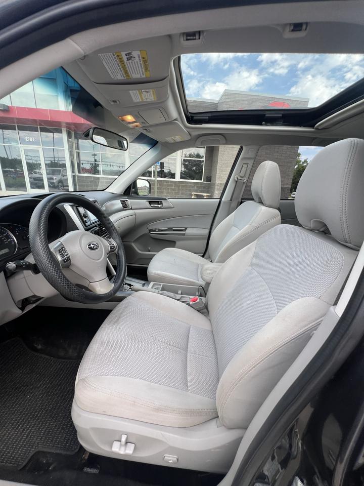 Subaru Forester 4dr Auto 2.5X Premium 2012