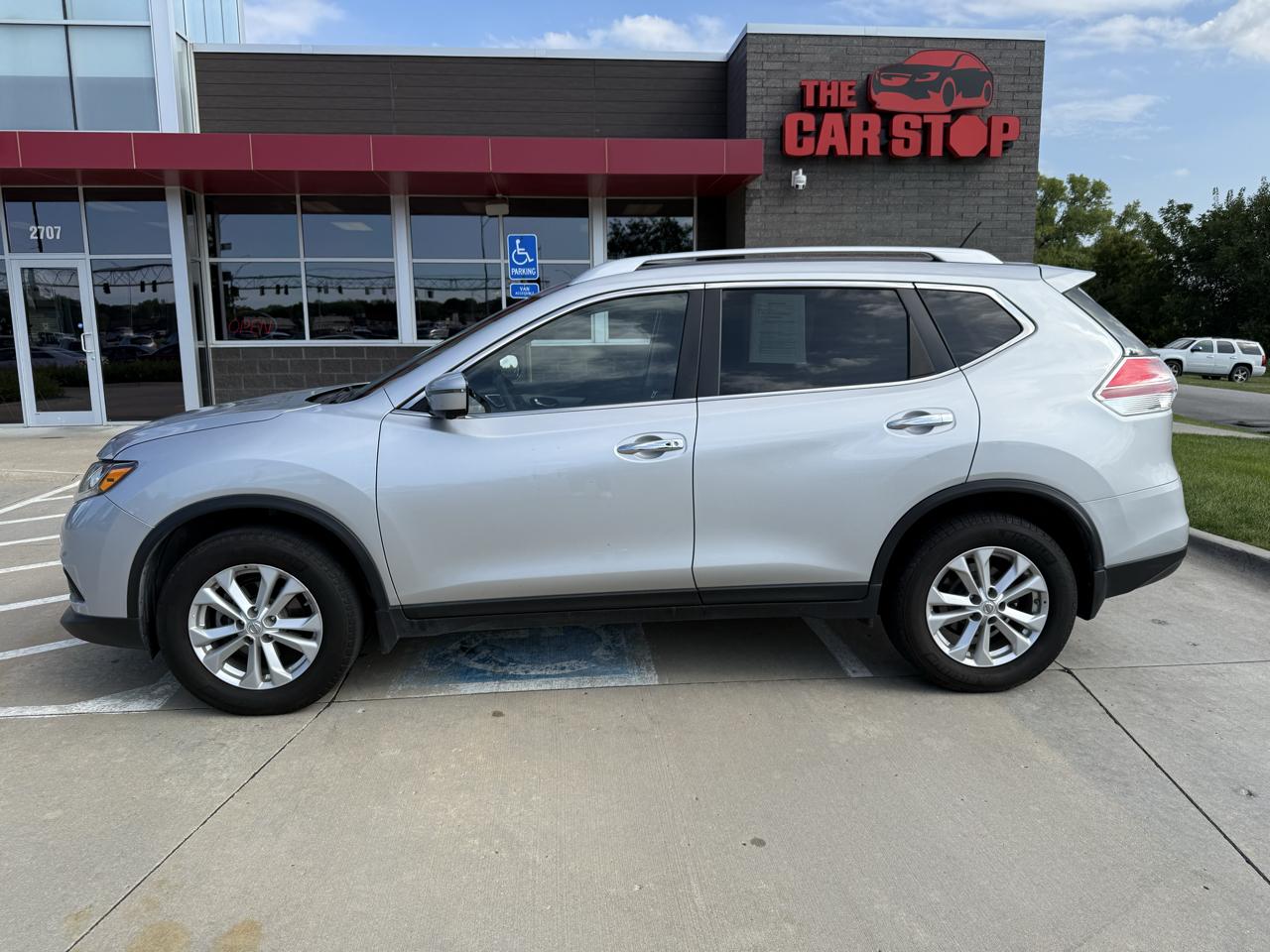 Nissan Rogue AWD 4dr SV 2016