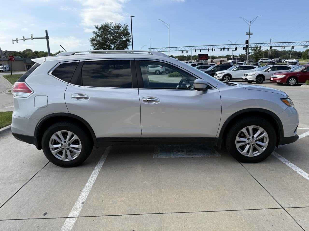 Nissan Rogue AWD 4dr SV 2016