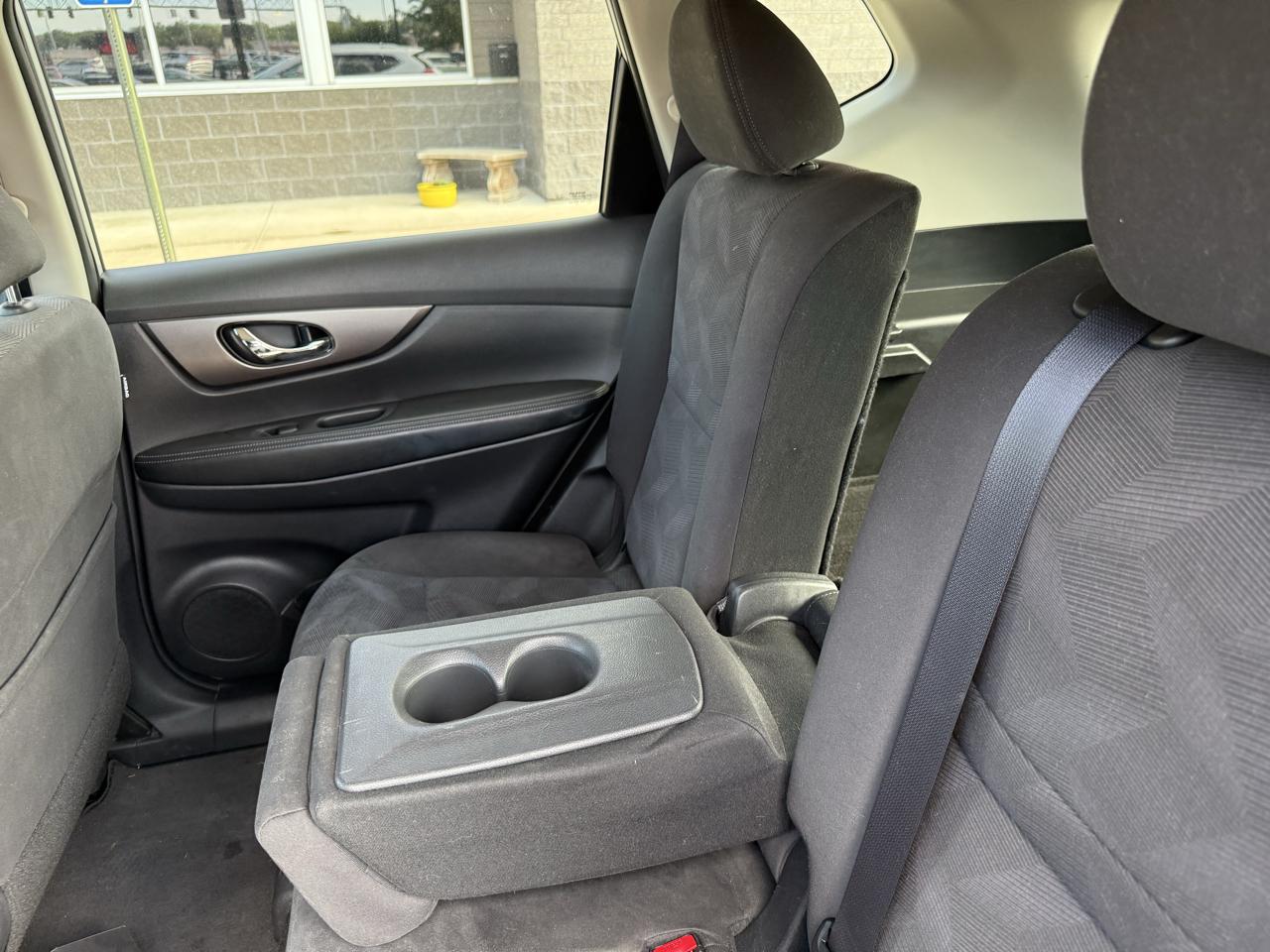 Nissan Rogue AWD 4dr SV 2016