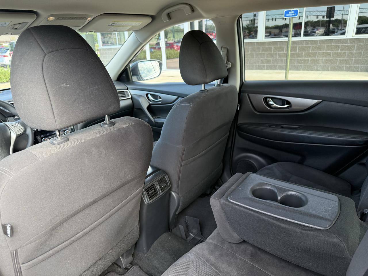 Nissan Rogue AWD 4dr SV 2016