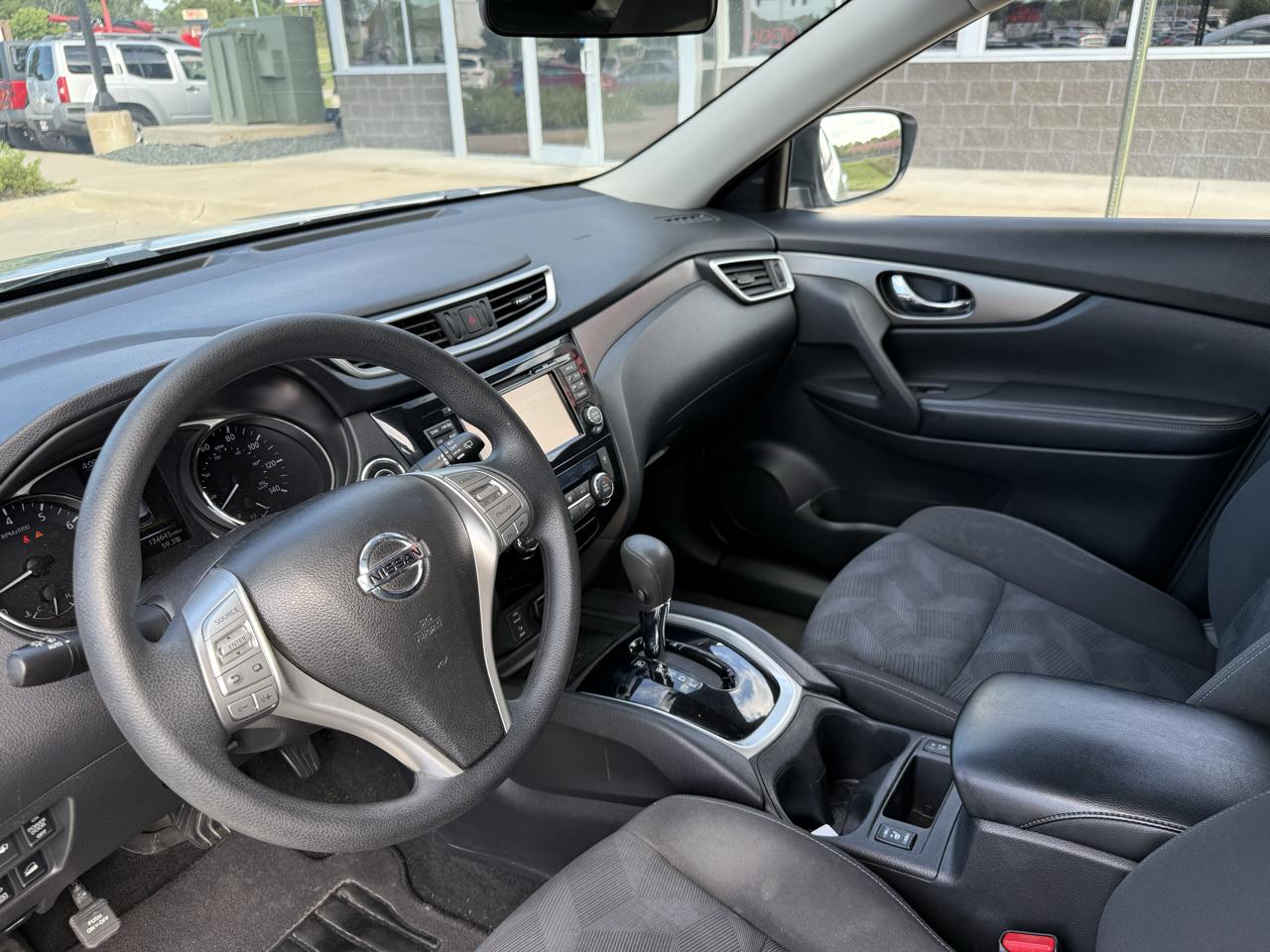 Nissan Rogue AWD 4dr SV 2016