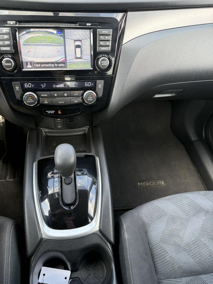 Nissan Rogue AWD 4dr SV 2016