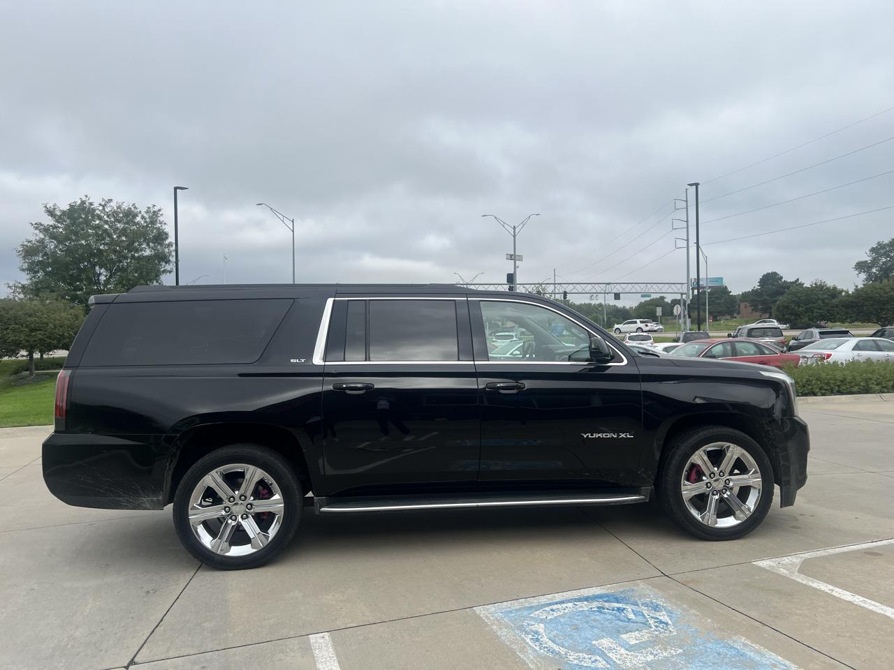 GMC Yukon XL 4WD 4dr SLT 2016