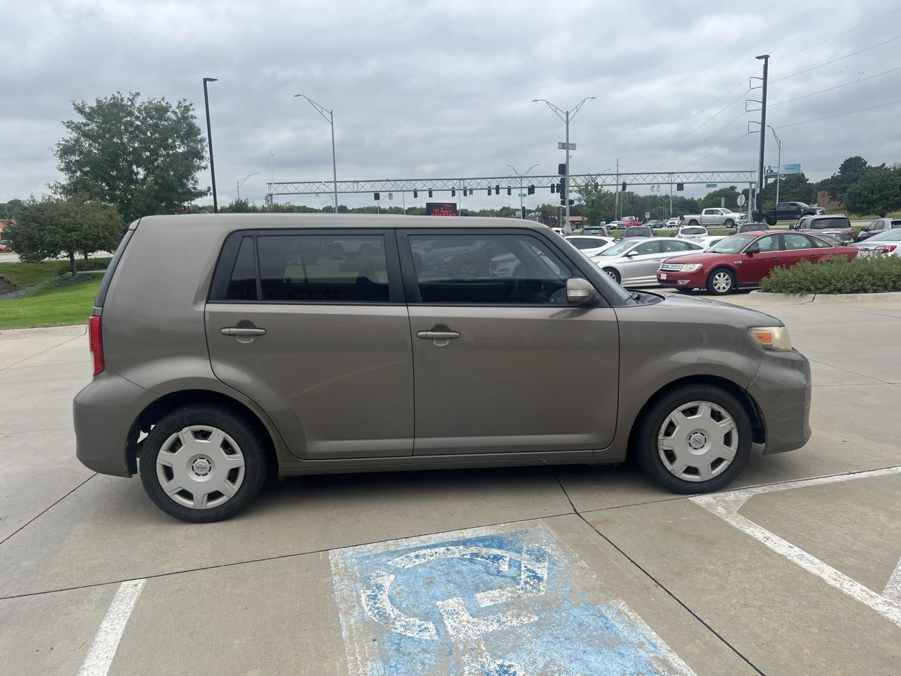 Scion xB 5dr Wgn Man (Natl) 2014