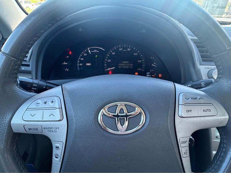 Toyota Camry photo 11