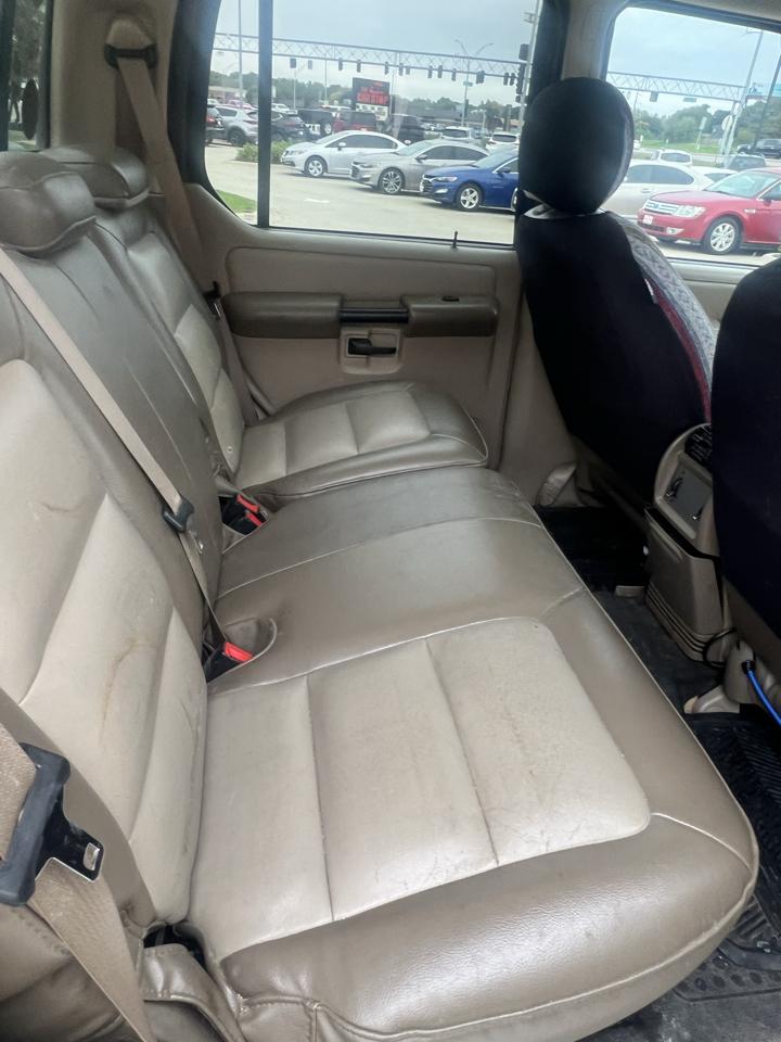 Ford Explorer Sport Trac 4dr 126" WB 4WD XLT Premium 2005