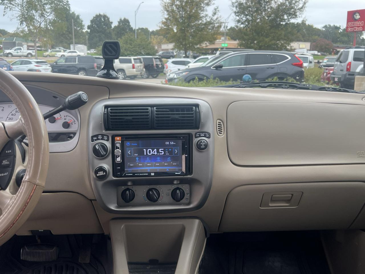 Ford Explorer Sport Trac 4dr 126" WB 4WD XLT Premium 2005
