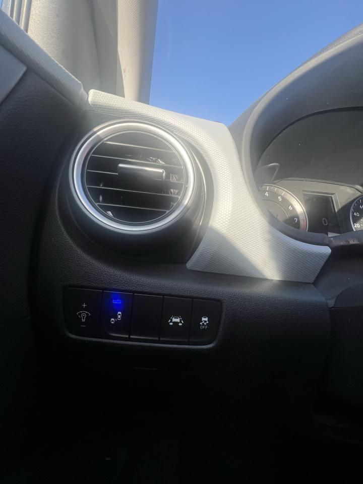 Hyundai Kona Limited DCT FWD 2020