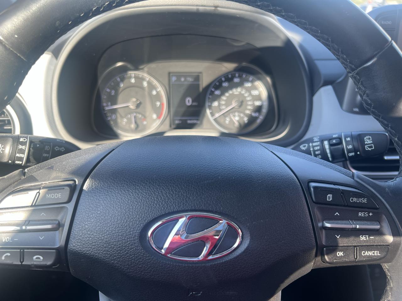 Hyundai Kona Limited DCT FWD 2020