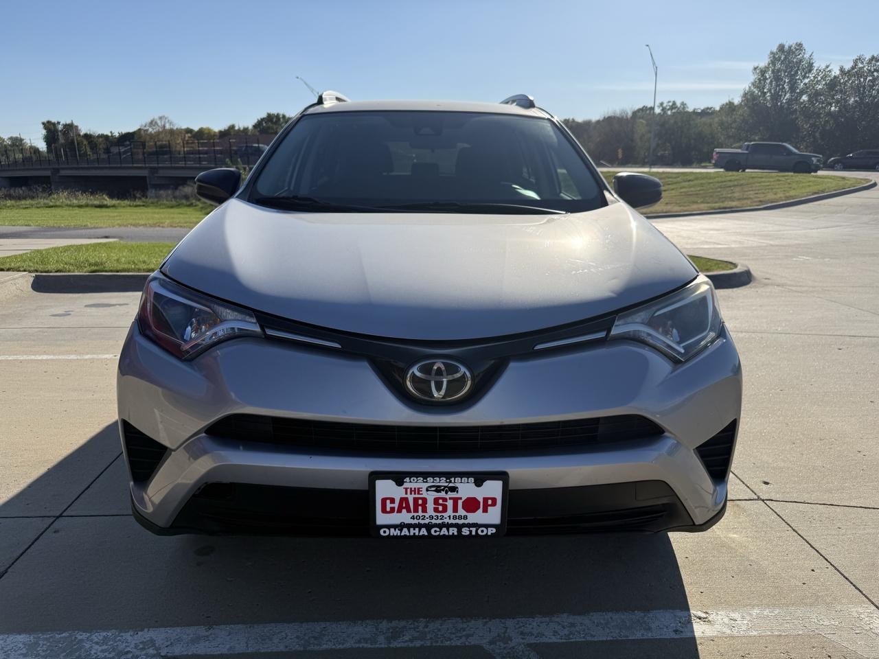 Toyota RAV4 LE AWD (Natl) 2018