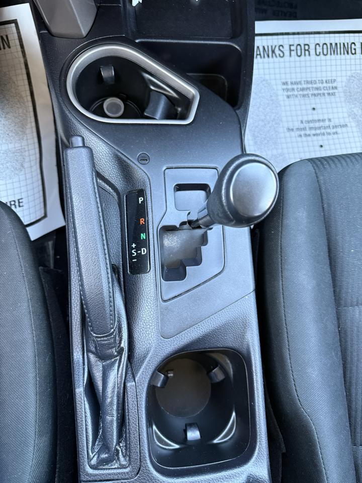 Toyota RAV4 LE AWD (Natl) 2018