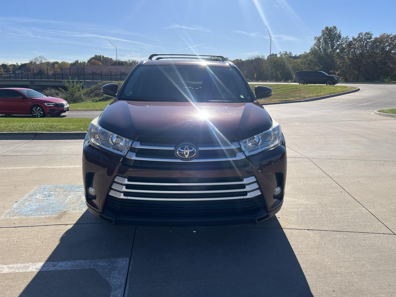 Toyota Highlander XLE V6 FWD (Natl) 2019