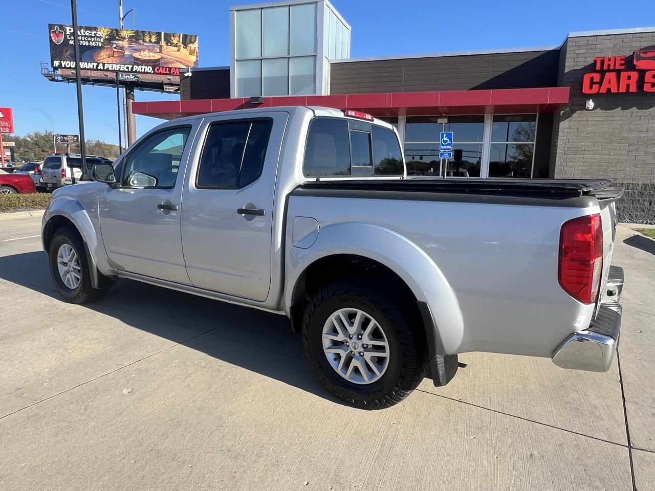 Nissan Frontier Crew Cab 4x4 SV V6 Auto 2018