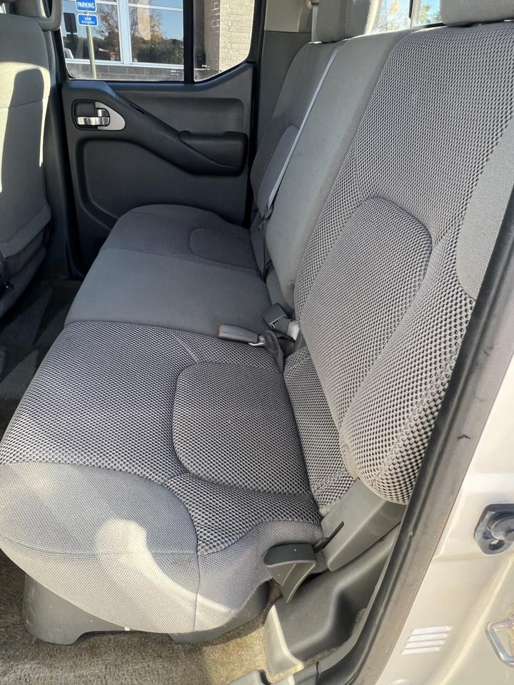 Nissan Frontier Crew Cab 4x4 SV V6 Auto 2018
