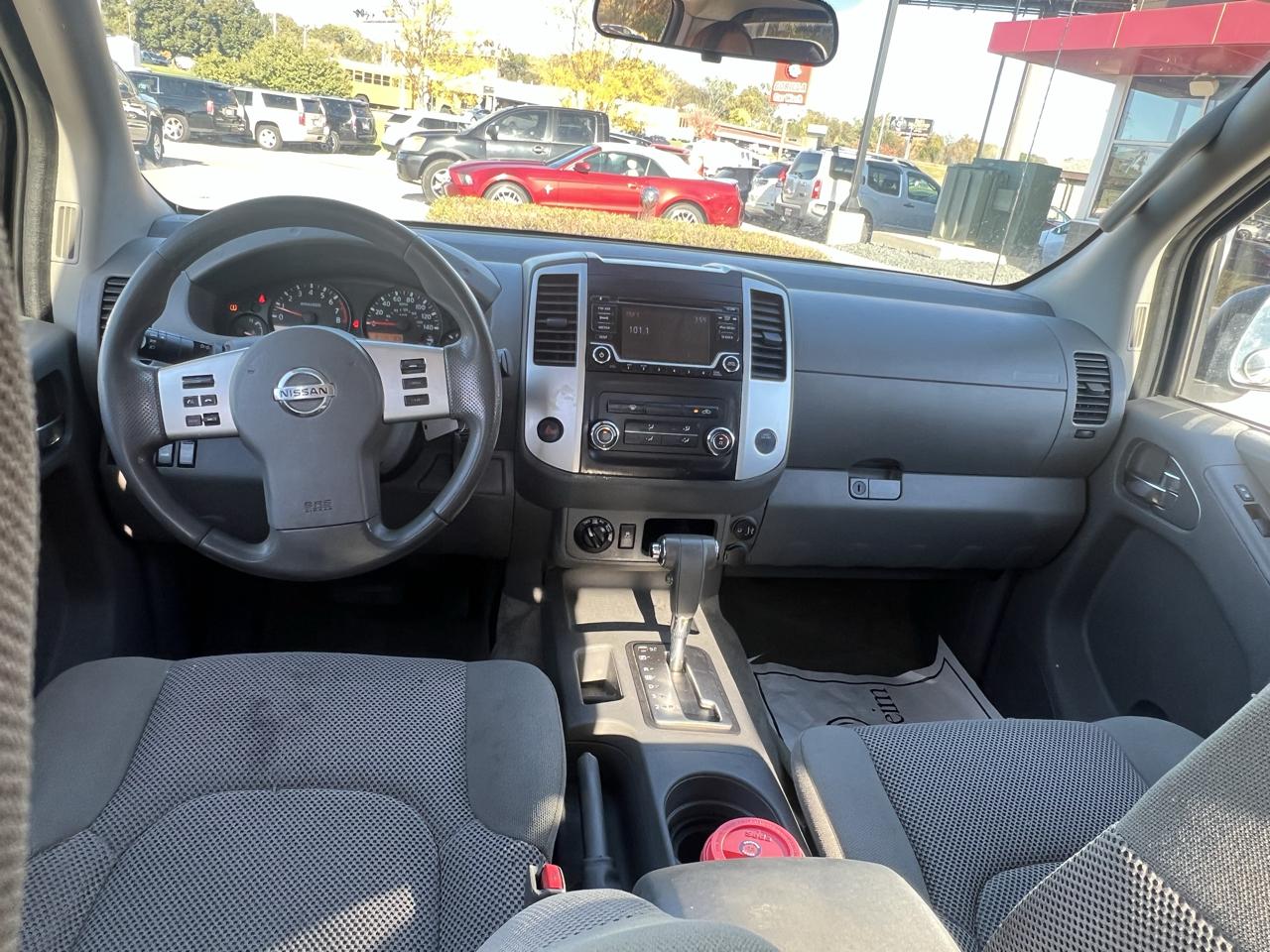 Nissan Frontier Crew Cab 4x4 SV V6 Auto 2018