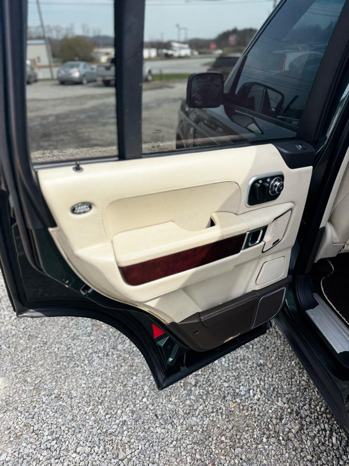 Land Rover Range Rover Supercharged 2011