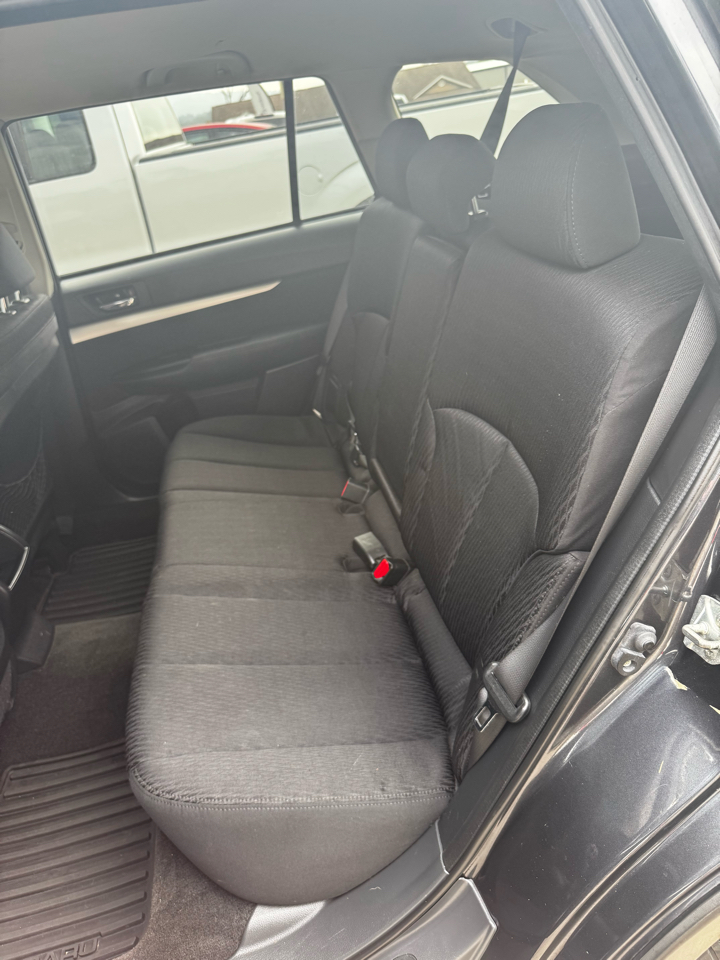 2011 Subaru Outback 2.5i photo 4