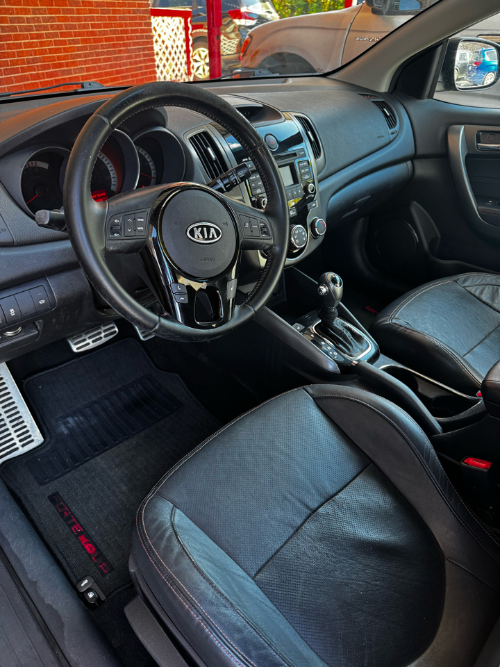 Kia Forte Koup 2dr Cpe Auto SX 2013 Kia Forte Koup 2dr Cpe Auto SX 2013