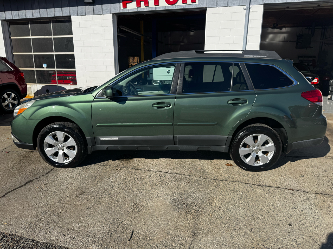 Subaru Outback 4dr Wgn H4 Auto 2.5i Premium 2012