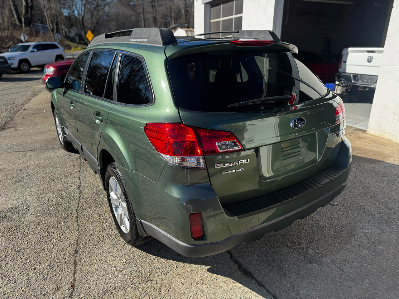 Subaru Outback 4dr Wgn H4 Auto 2.5i Premium 2012