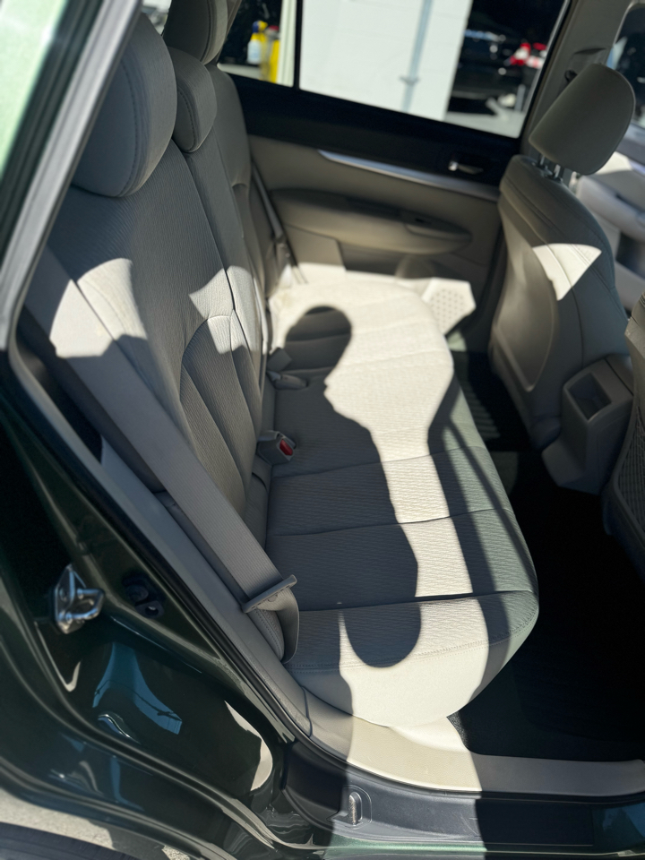 Subaru Outback 4dr Wgn H4 Auto 2.5i Premium 2012