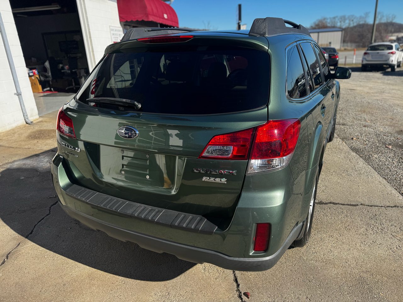 Subaru Outback 4dr Wgn H4 Auto 2.5i Premium 2012