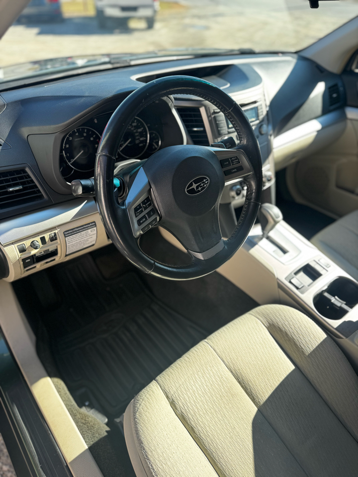 Subaru Outback 4dr Wgn H4 Auto 2.5i Premium 2012