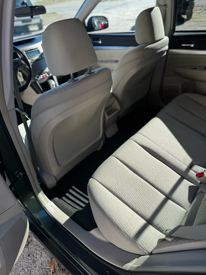 Subaru Outback 4dr Wgn H4 Auto 2.5i Premium 2012