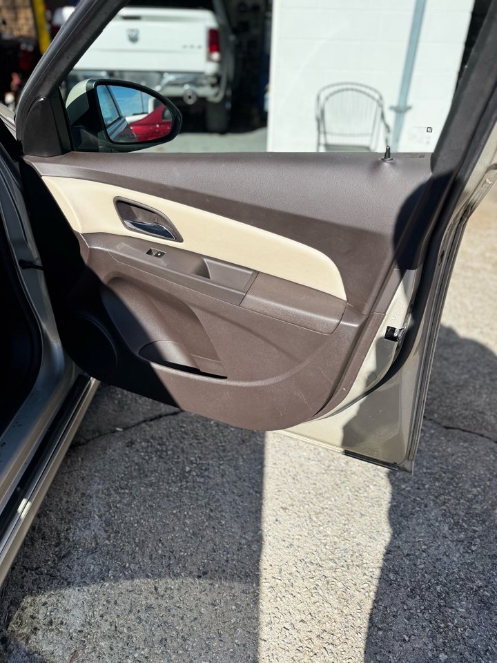 Chevrolet Cruze 4dr Sdn LTZ 2013