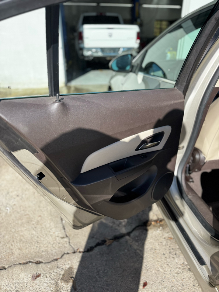 Chevrolet Cruze 4dr Sdn LTZ 2013