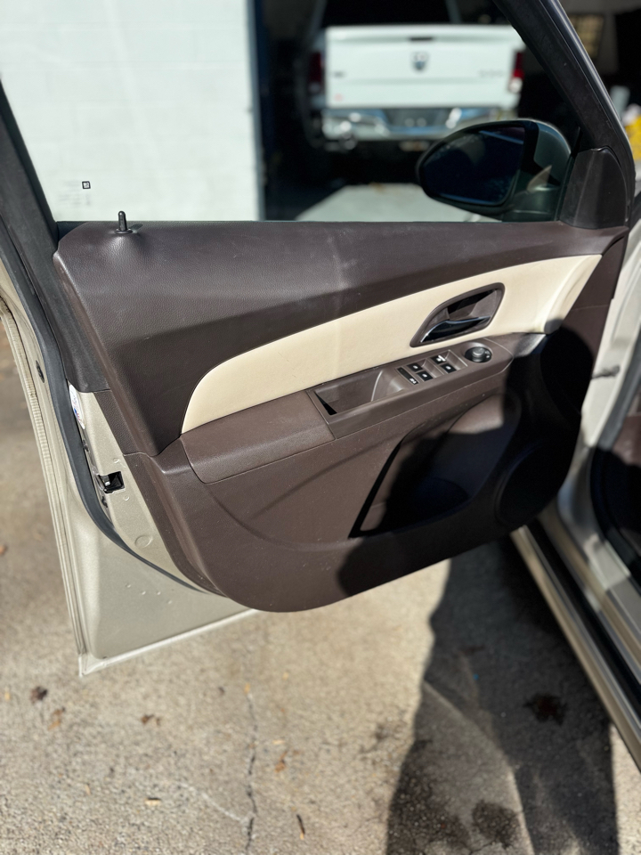 Chevrolet Cruze 4dr Sdn LTZ 2013